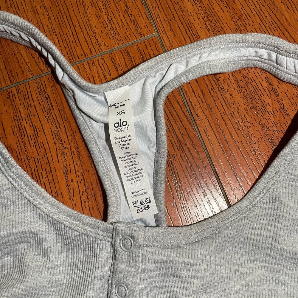 Alo ribbed henley bra - Picture 3 of 4